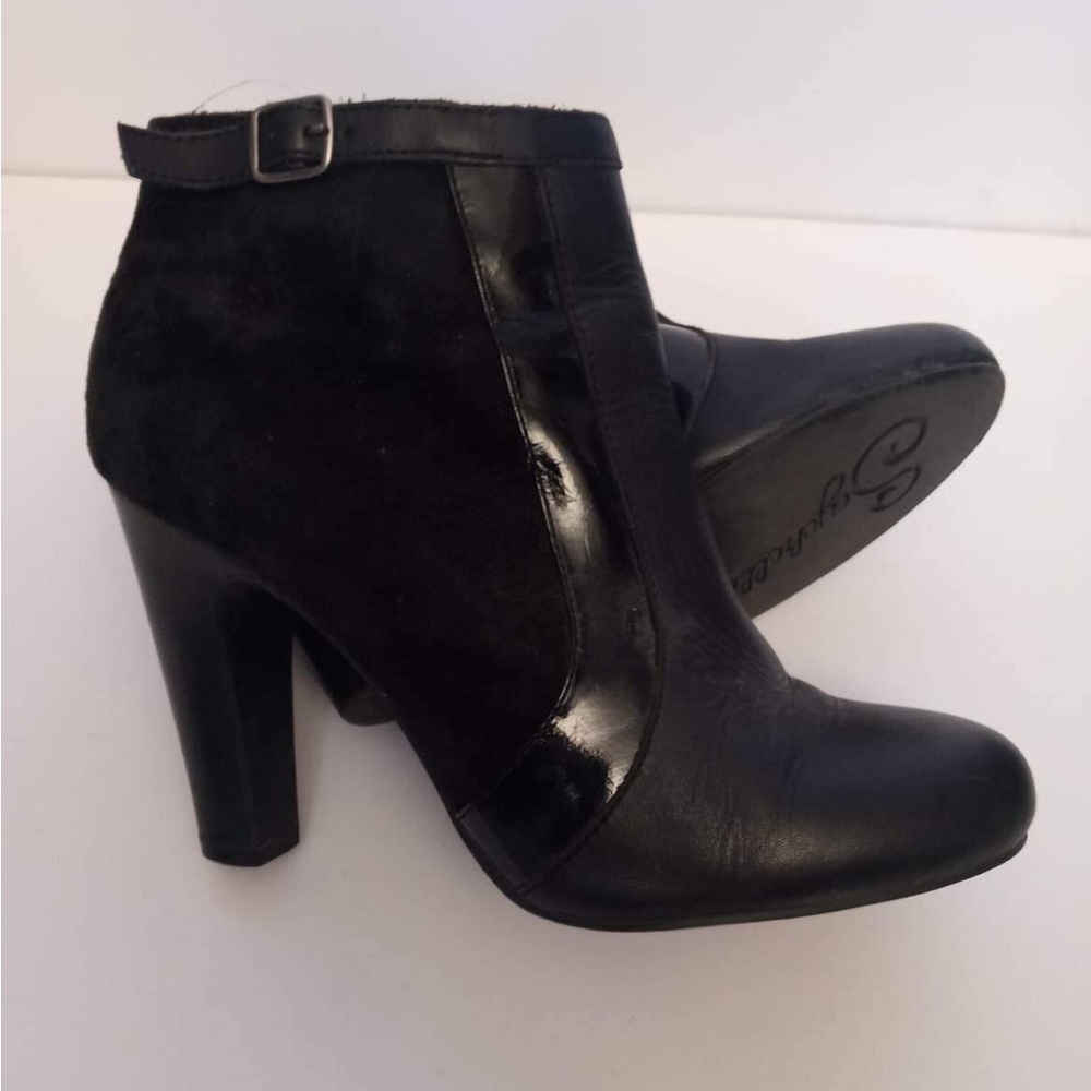 Seychelles brand ankle boots black color size 8
